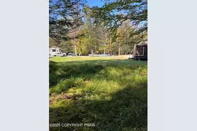  114 Riverside Drive, Greentown, PA 18426 - Photo 9