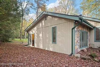  136 Split Rock Lane, Pocono Pines, PA 18350 - Photo 5