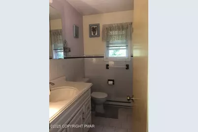  255 E Broad Street, East Stroudsburg, PA 18301 - Photo 13