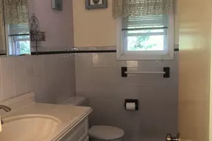 255 E Broad St, East Stroudsburg, PA 18301 - Photo 13