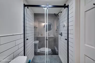  125 Cross Country Lane, Tannersville, PA 18372 - Photo 13