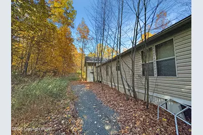  228 Victory Lane, Stroudsburg, PA 18360 - Photo 7