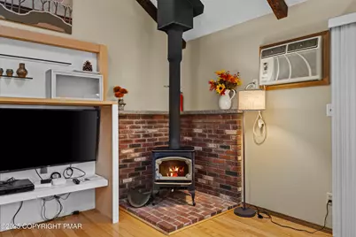  129 Cross Country Lane, Tannersville, PA 18372 - Photo 7