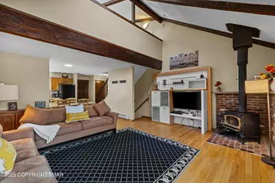  129 Cross Country Lane, Tannersville, PA 18372 - Photo 9
