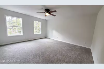  133 Mountain Drive, Greentown, PA 18426 - Photo 7