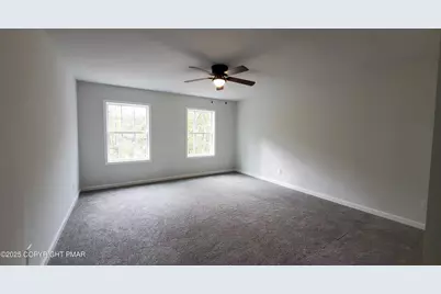  133 Mountain Drive, Greentown, PA 18426 - Photo 9