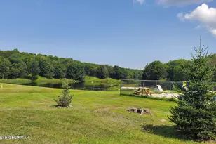 133 Mountain Dr, Greentown, PA 18426 - Photo 23