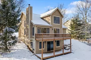 182 Upper Deer Valley Rd, Tannersville, PA 18372 - Photo 1