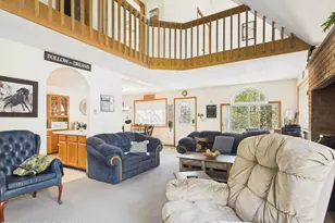 7157 Winnebago Dr, Pocono Lake, PA 18347 - Photo 9