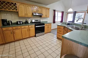 421 Fitzgerald Pl, Tobyhanna, PA 18466 - Photo 15