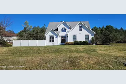  421 Fitzgerald Place, Tobyhanna, PA 18466 - Photo 3