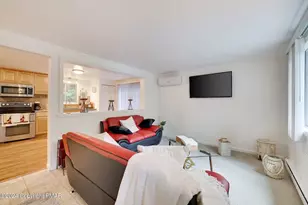 9660 Stony Hollow Dr, Tobyhanna, PA 18466 - Photo 7