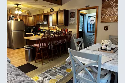  945 Country Place Drive Drive, Tobyhanna, PA 18466 - Photo 21