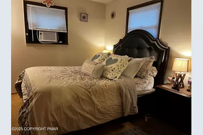  945 Country Place Drive Drive, Tobyhanna, PA 18466 - Photo 17