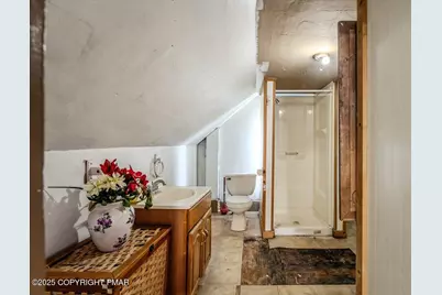  144 W Broad Street, East Stroudsburg, PA 18301 - Photo 31