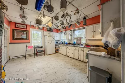  144 W Broad Street, East Stroudsburg, PA 18301 - Photo 9