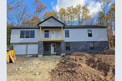  211 Brentwood Drive, Bushkill, PA 18324 - Photo 3