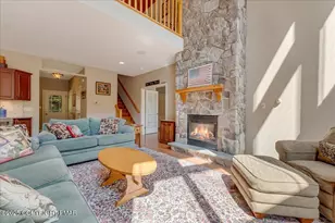 329 Lakeshore Dr, Lakeville, PA 18438 - Photo 9