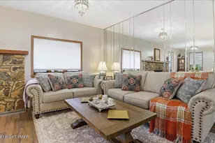 818 Thomas St, Stroudsburg, PA 18360 - Photo 11