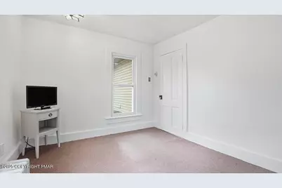 818 Thomas Street, Stroudsburg, PA 18360 - Photo 33