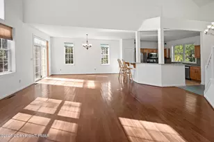 548 Pinecrest Dr, Pocono Pines, PA 18350 - Photo 23