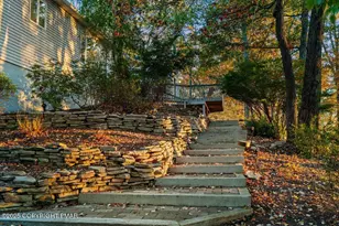 23 Sleepy Hollow Ln, East Stroudsburg, PA 18302 - Photo 9