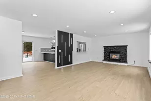 1123 Chickadee Dr, Pocono Summit, PA 18346 - Photo 9