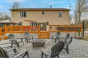 1123 Chickadee Dr, Pocono Summit, PA 18346 - Photo 3