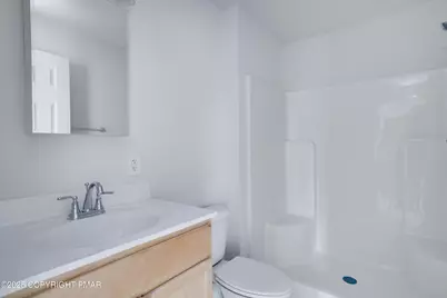  458 Country Place Dr Drive, Tobyhanna, PA 18466 - Photo 11