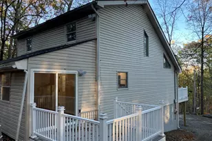 2096 Scarborough Way, Middle Smithfield, PA 18324 - Photo 3