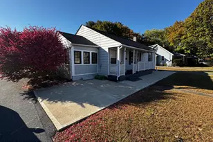 1027 Chipperfield Dr, Stroudsburg, PA 18360 - Photo 5