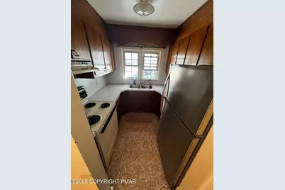  1027 Chipperfield Drive, Stroudsburg, PA 18360 - Photo 7