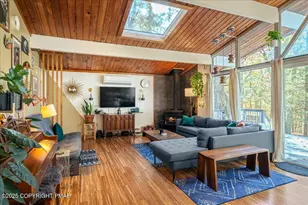 543 Clubhouse Dr, East Stroudsburg, PA 18302 - Photo 5