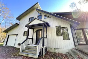 533 Cayuga Dr, Tobyhanna, PA 18466 - Photo 1