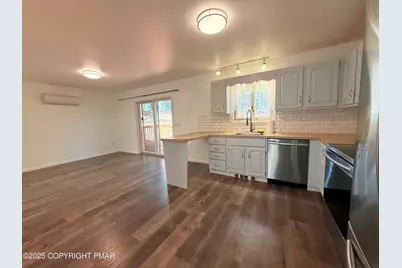  303 Otter Court, Bushkill, PA 18324 - Photo 3