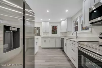  752 Toll Road, Effort, PA 18330 - Photo 19