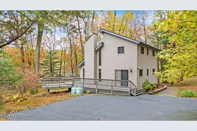  262 Fawn Lake Drive, Hawley, PA 18428 - Photo 3