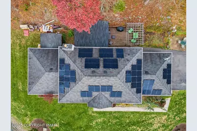  102 Arbor Way, Stroudsburg, PA 18360 - Photo 3