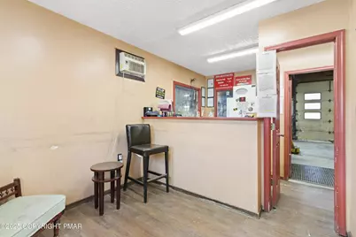  399 Oak Street, East Stroudsburg, PA 18301 - Photo 5