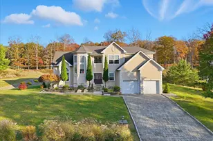 5123 Hemlock Ln, Tamiment, PA 18371 - Photo 3