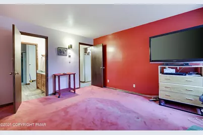  385 Saunders Drive, Bushkill, PA 18324 - Photo 23