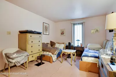  385 Saunders Drive, Bushkill, PA 18324 - Photo 13