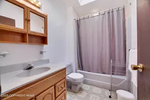 385 Saunders Dr, Bushkill, PA 18324 - Photo 33