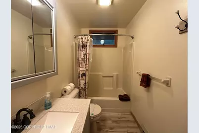  120 Pineknoll Drive, Lake Harmony, PA 18624 - Photo 9