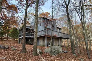 130 Bellingham Dr, Bushkill, PA 18324 - Photo 3