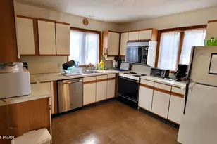 130 Bellingham Dr, Bushkill, PA 18324 - Photo 5