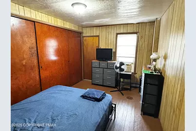  218 E Columbia Avenue, Mount Carmel, PA 17851 - Photo 9