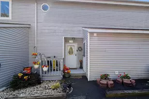 274 Nittany Ct, Mount Pocono, PA 18344 - Photo 3