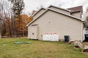 125 Alpine Lake Rd, Henryville, PA 18332 - Photo 3