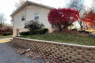 202 Norton Rd, Stroudsburg, PA 18360 - Photo 3